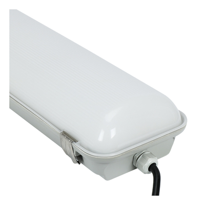 IP66 T5 T8 Komercyjne światło paroszczelne LED 2700K do 5700K